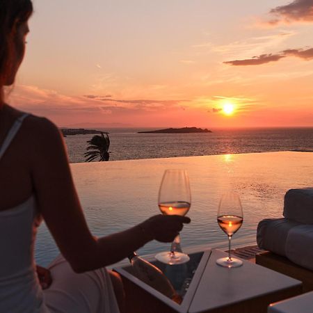 ビル＆クー スイーツ アンド ラウンジ -ザ リーディング ホテルズ オブ ザ ワールド Mykonos Town エクステリア 写真